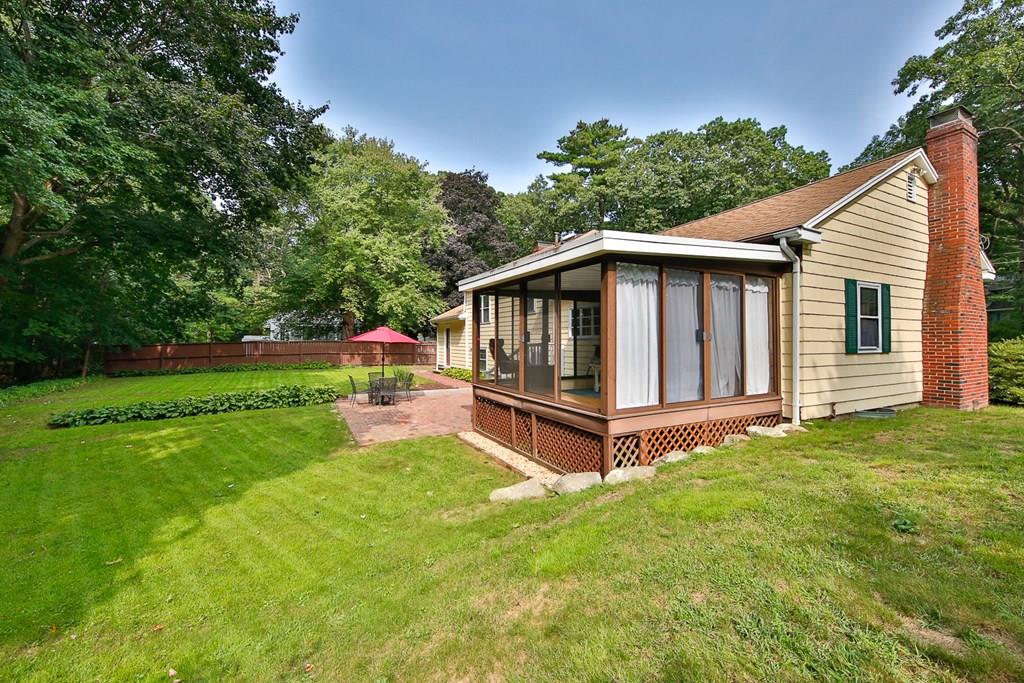 10 Colrain Road Topsfield, MA 01983 - Photo 6 of 33 Gallery Image 6