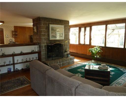 166 Blanchard Road Cumberland, ME 04021 - Photo 11 of 24 Living Room.