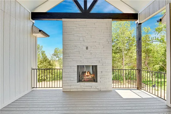 $889,900 | 24999 West 98th Place, Lenexa, KS 66227