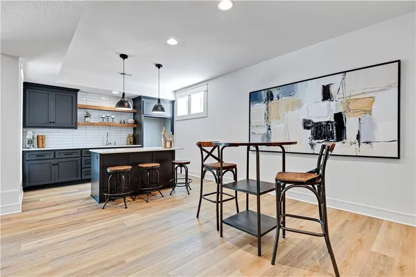 $889,900 | 24999 West 98th Place, Lenexa, KS 66227