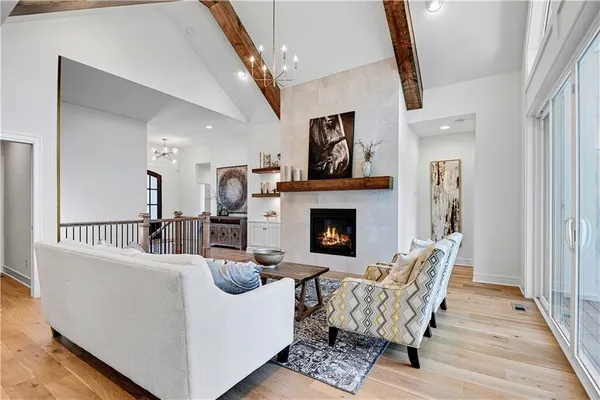 $889,900 | 24999 West 98th Place, Lenexa, KS 66227