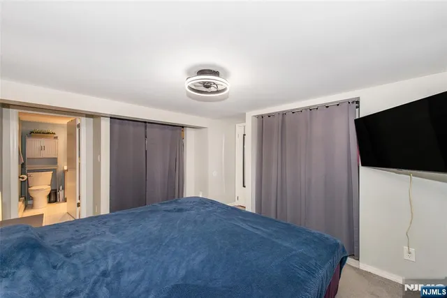 $425,000 | 304 Squaw Trail, Hopatcong, NJ 07821