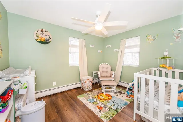 $425,000 | 304 Squaw Trail, Hopatcong, NJ 07821