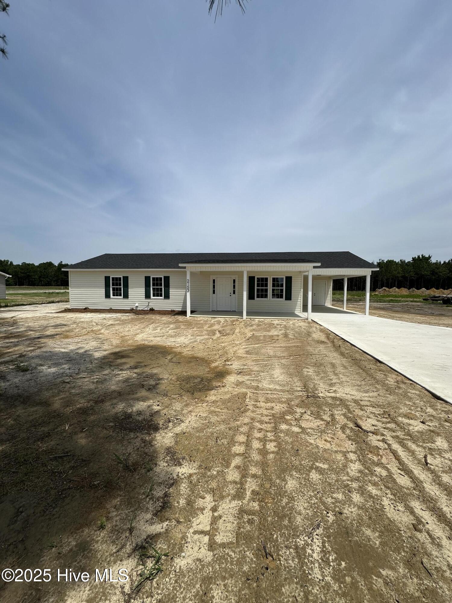 2153 Rowan Road Clinton, NC 28328 - Photo 2 of 12 IMG_2946