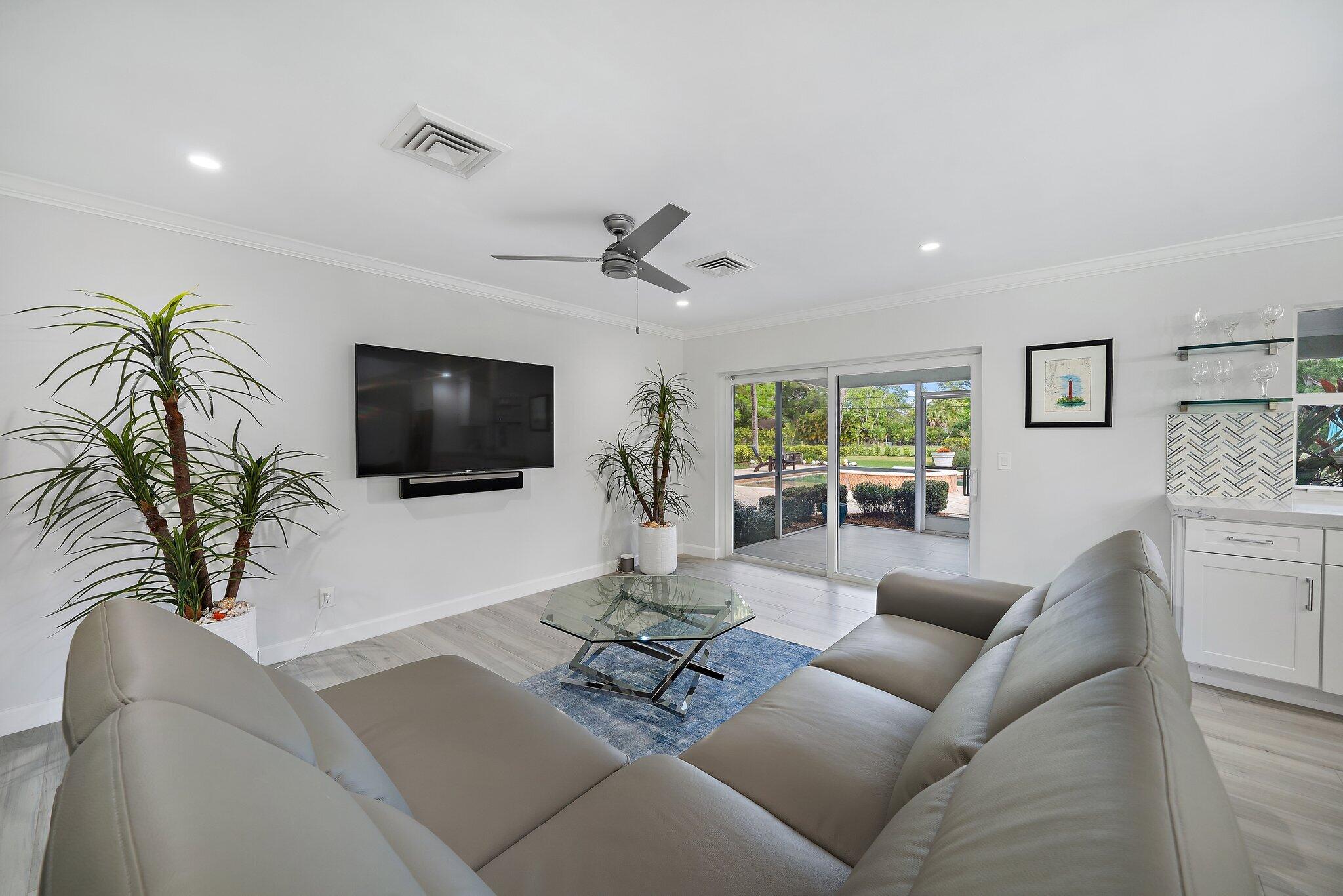 5895 Keith Road Jupiter, FL 33458 - Photo 12 of 62 029-5895KeithRoad-Jupiter-FL-33458-SMALL