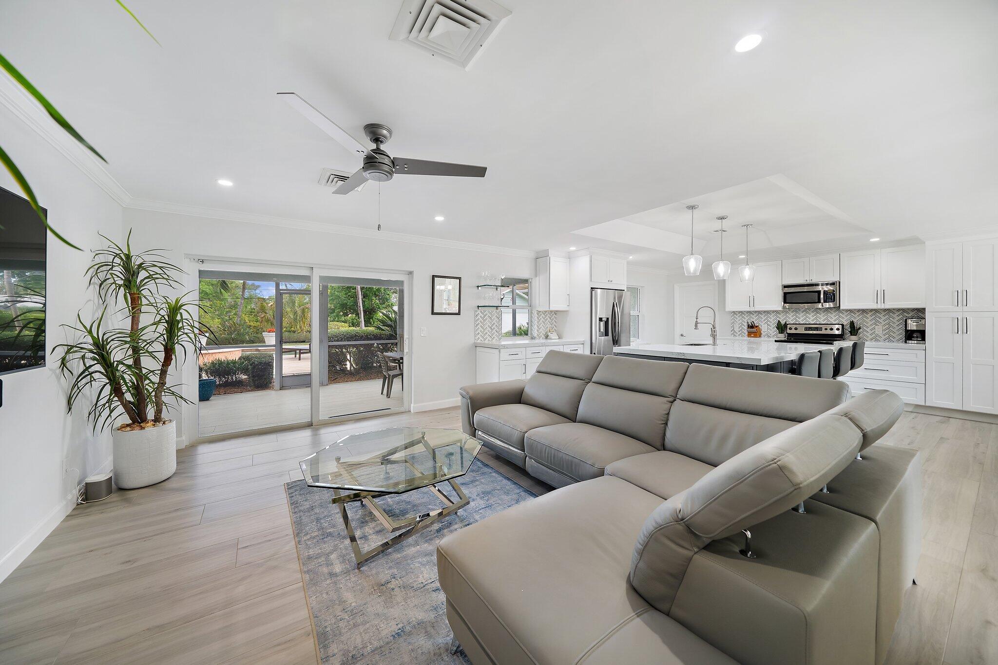 5895 Keith Road Jupiter, FL 33458 - Photo 13 of 62 030-5895KeithRoad-Jupiter-FL-33458-SMALL