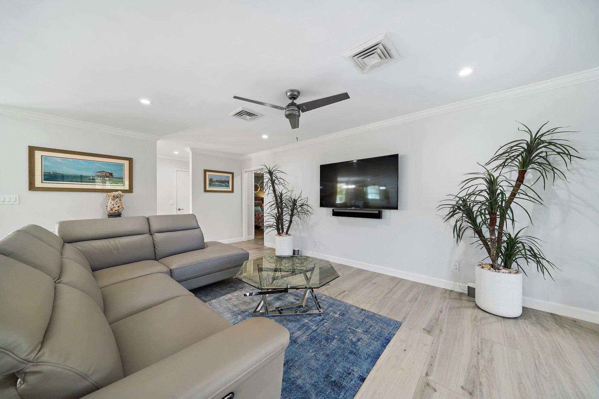 5895 Keith Road Jupiter, FL 33458 - Photo 15 of 62 032-5895KeithRoad-Jupiter-FL-33458-SMALL