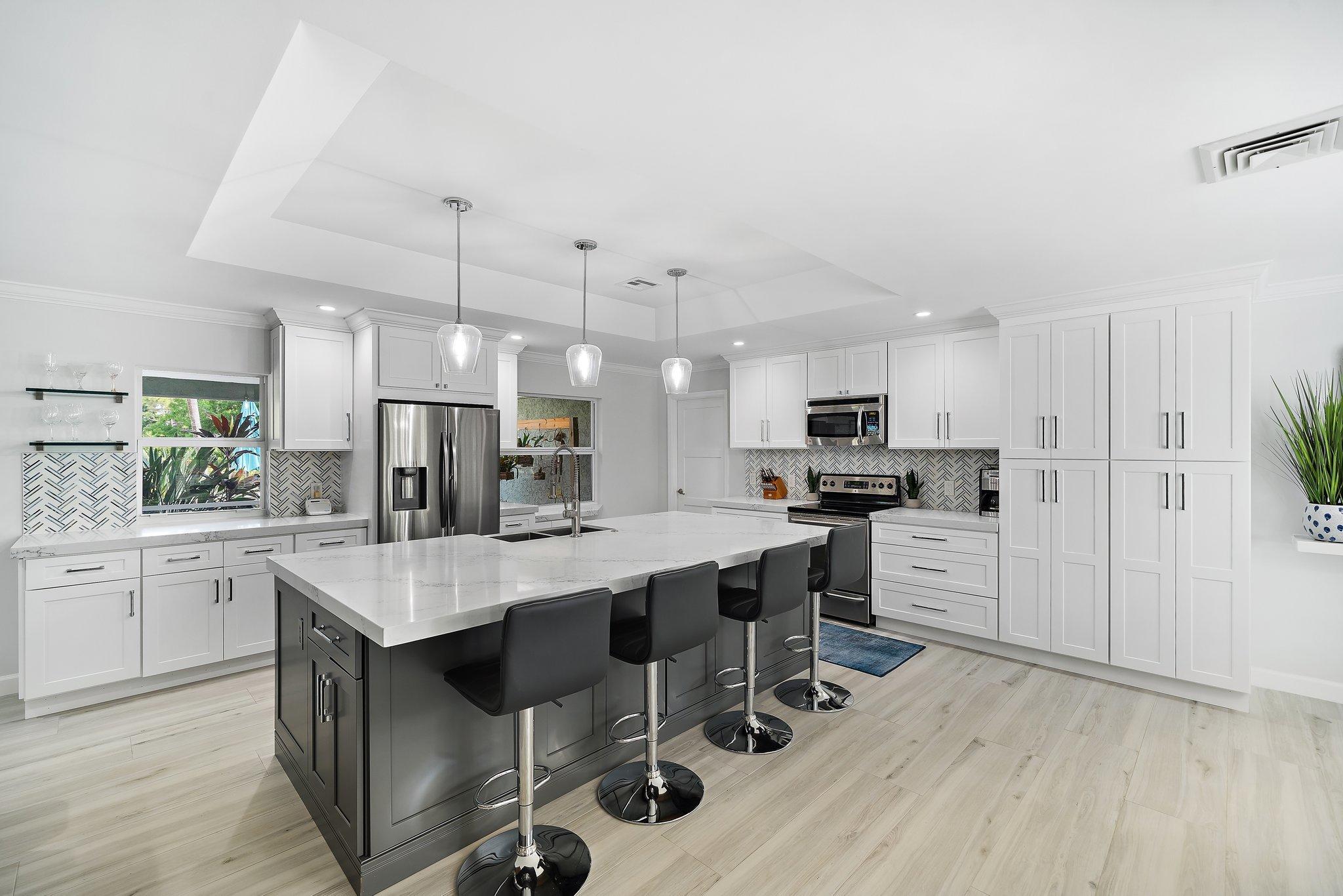 5895 Keith Road Jupiter, FL 33458 - Photo 4 of 62 034-5895KeithRoad-Jupiter-FL-33458-SMALL