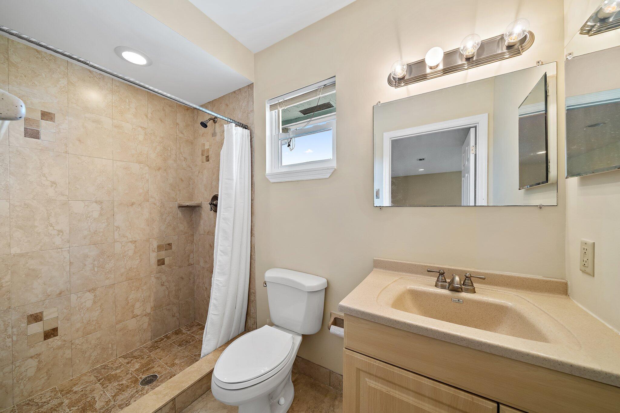 5895 Keith Road Jupiter, FL 33458 - Photo 36 of 62 060-5895KeithRoad-Jupiter-FL-33458-SMALL