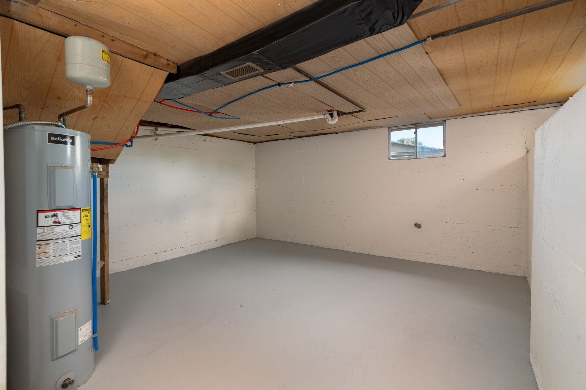6038 Townsend Road Delta, CO 81416 - Photo 25 of 42 a view of a refrigerator in a room