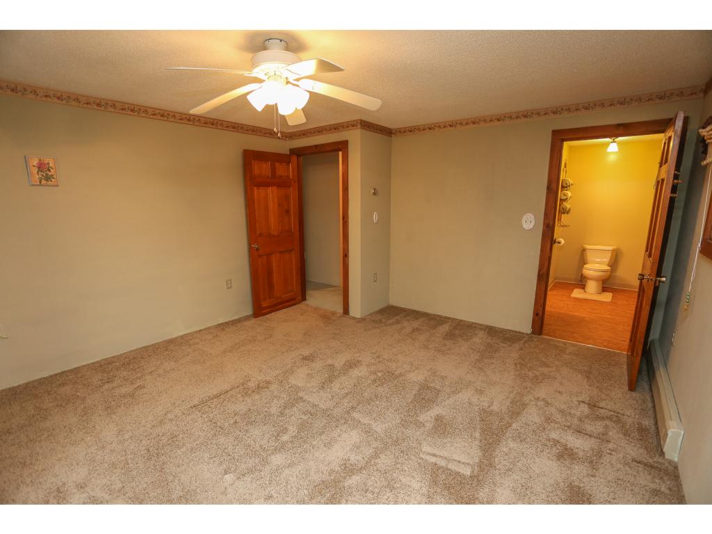 104 Hackett Hill Road Hooksett, NH 03106 - Photo 13 of 32
