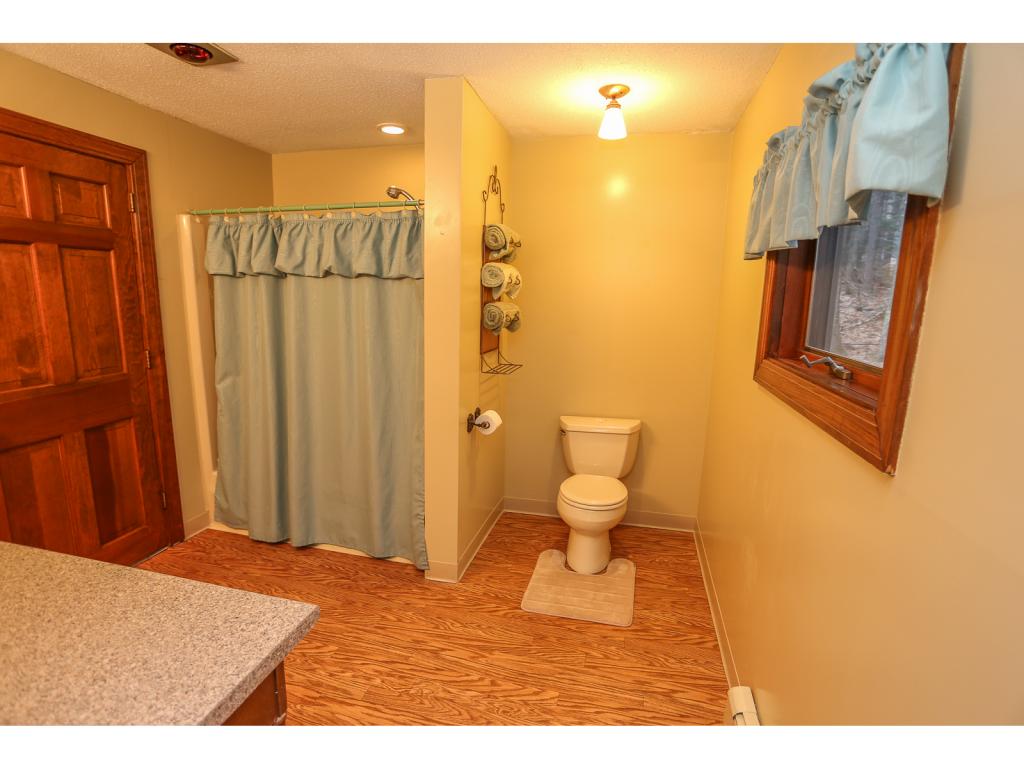 104 Hackett Hill Road Hooksett, NH 03106 - Photo 14 of 32
