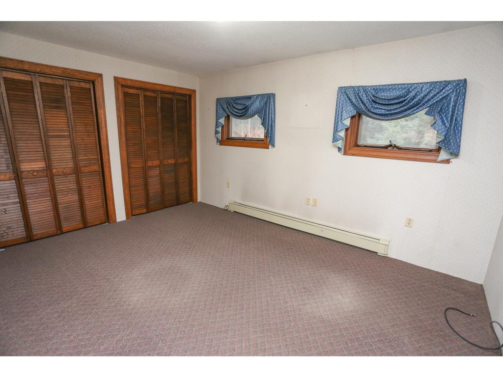 104 Hackett Hill Road Hooksett, NH 03106 - Photo 18 of 32