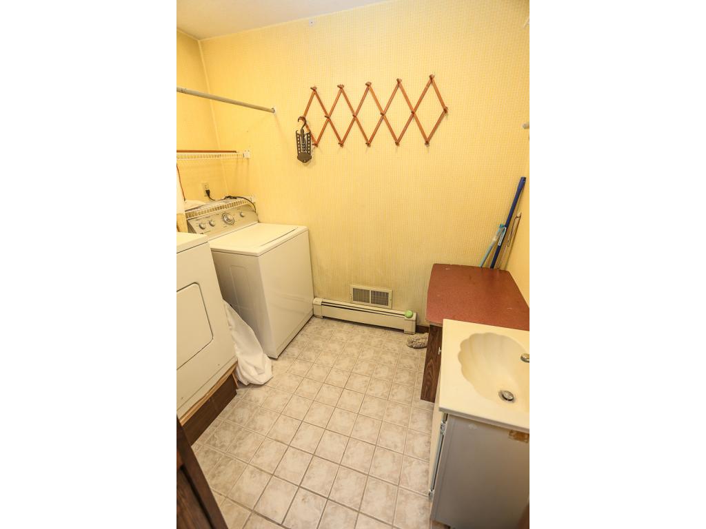 104 Hackett Hill Road Hooksett, NH 03106 - Photo 20 of 32