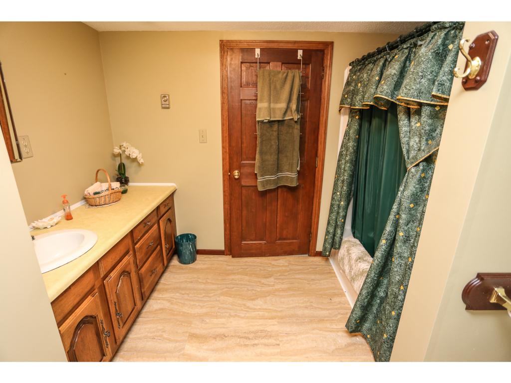 104 Hackett Hill Road Hooksett, NH 03106 - Photo 26 of 32