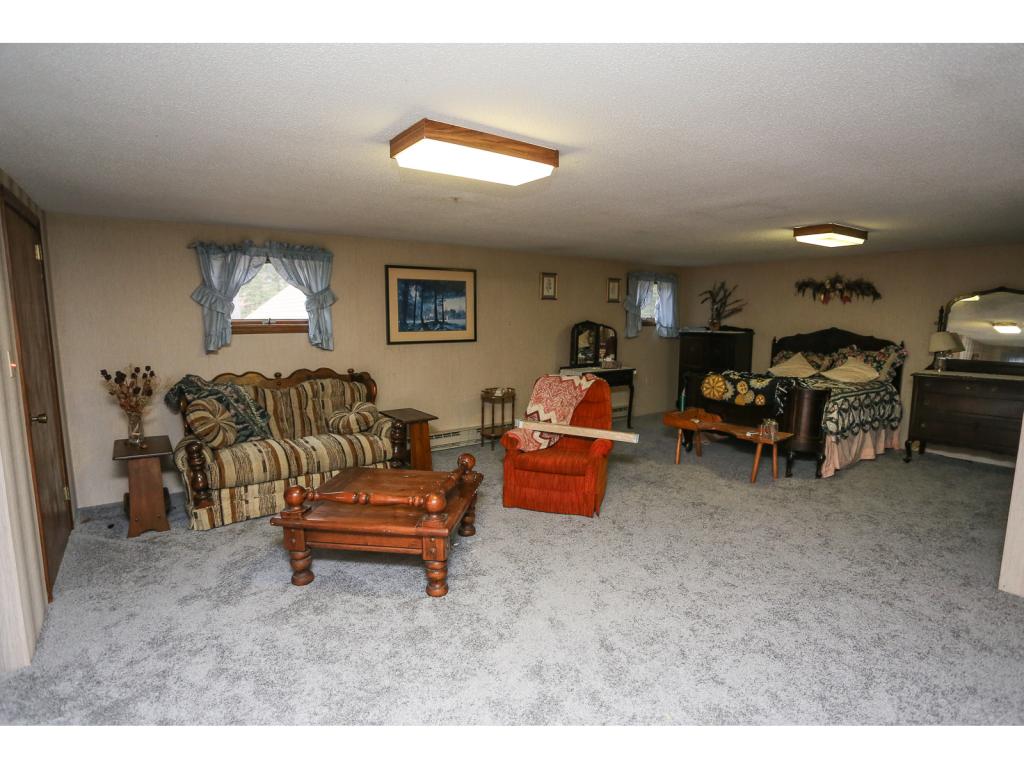 104 Hackett Hill Road Hooksett, NH 03106 - Photo 28 of 32