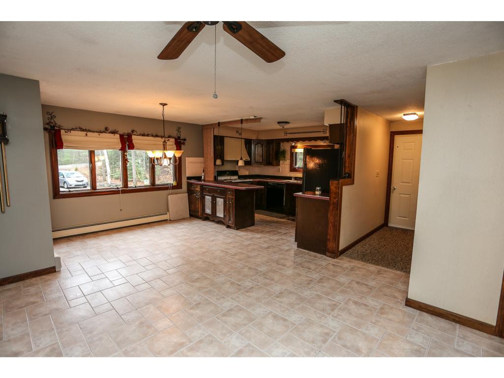 104 Hackett Hill Road Hooksett, NH 03106 - Photo 5 of 32