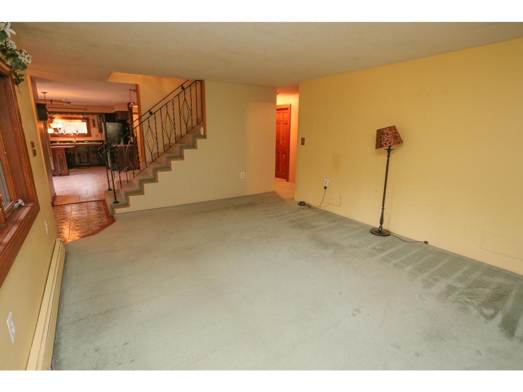 104 Hackett Hill Road Hooksett, NH 03106 - Photo 8 of 32