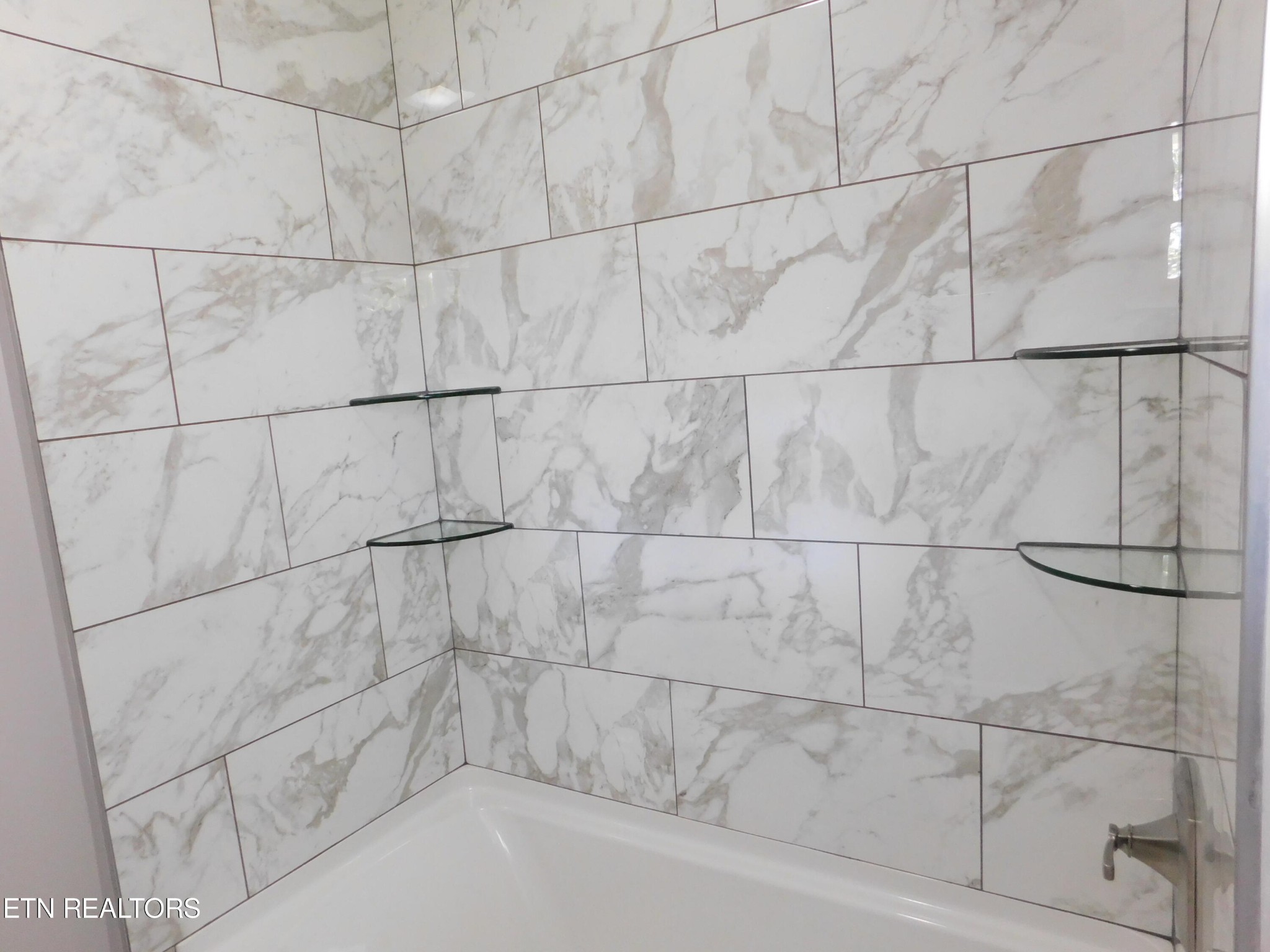 114 Lewis Lane Oak Ridge, TN 37830 - Photo 14 of 34