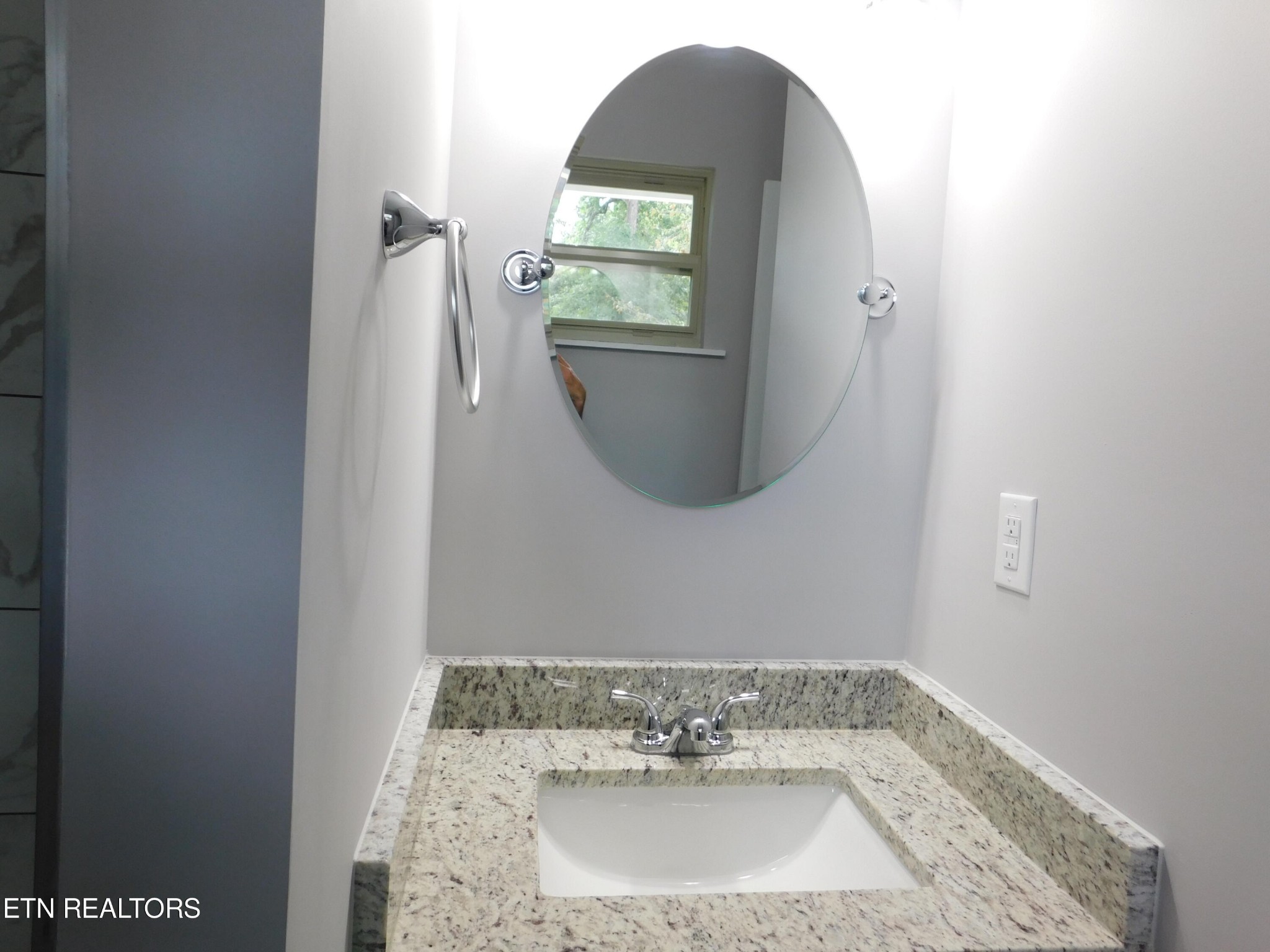 114 Lewis Lane Oak Ridge, TN 37830 - Photo 15 of 34