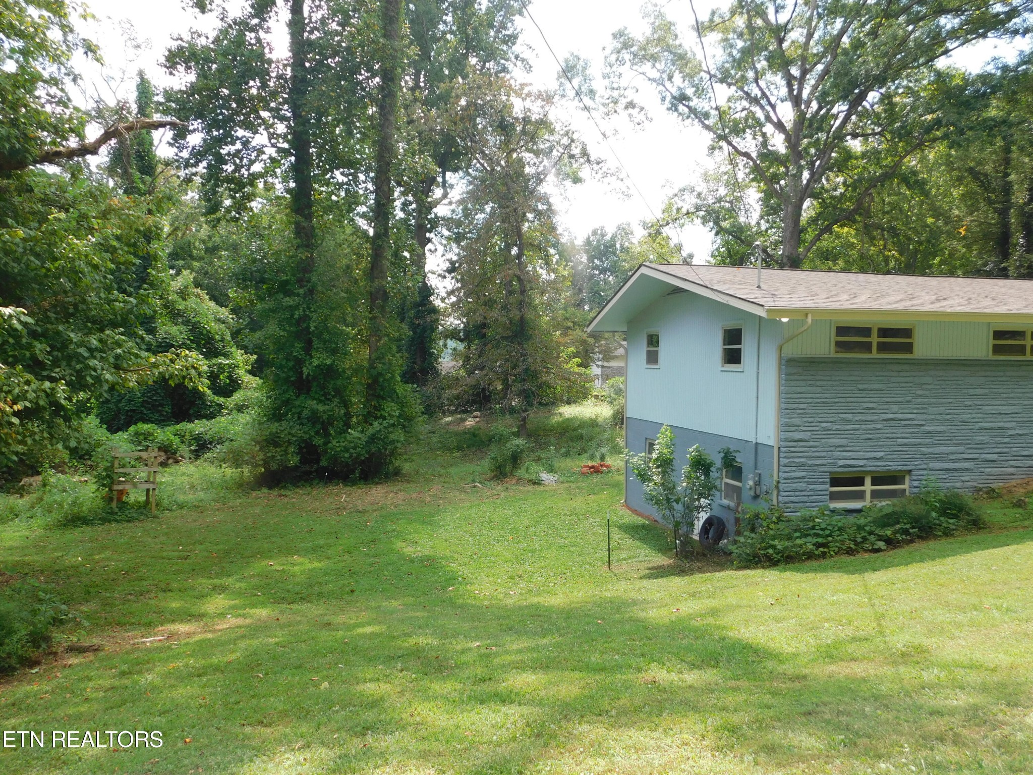 114 Lewis Lane Oak Ridge, TN 37830 - Photo 31 of 34