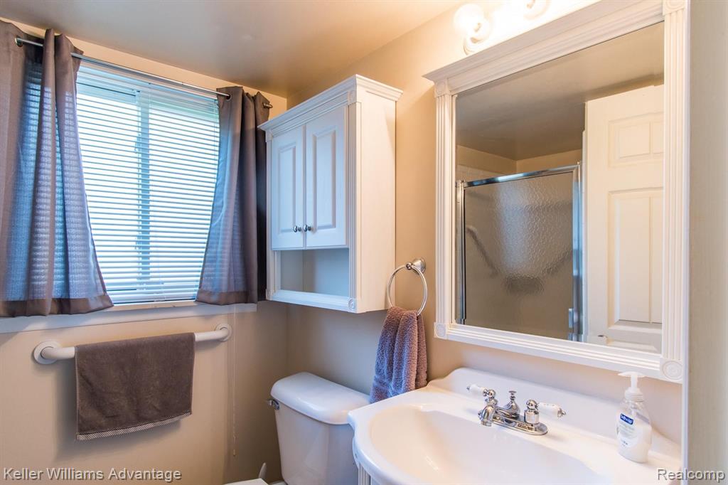 43627 Arlington Road Canton, MI 48187 - Photo 25 of 56