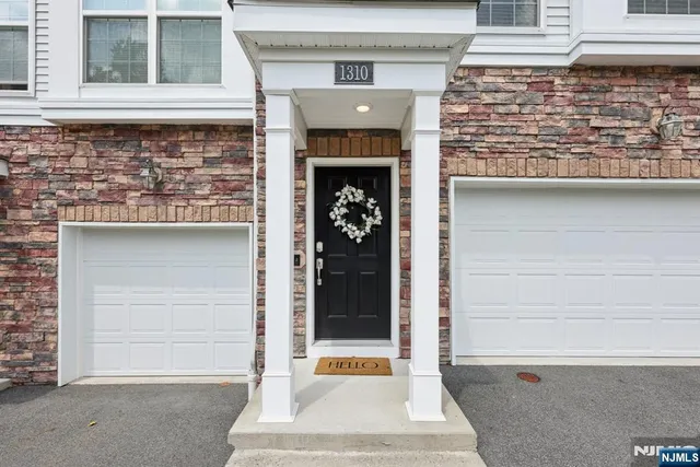 $639,000 | 1310 Parkview Lane, Rockaway, NJ 07866