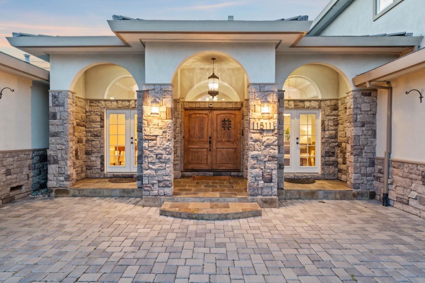 1511 Burrows Road Campbell, CA 95008 - Photo 2 of 33 Gallery Image 2