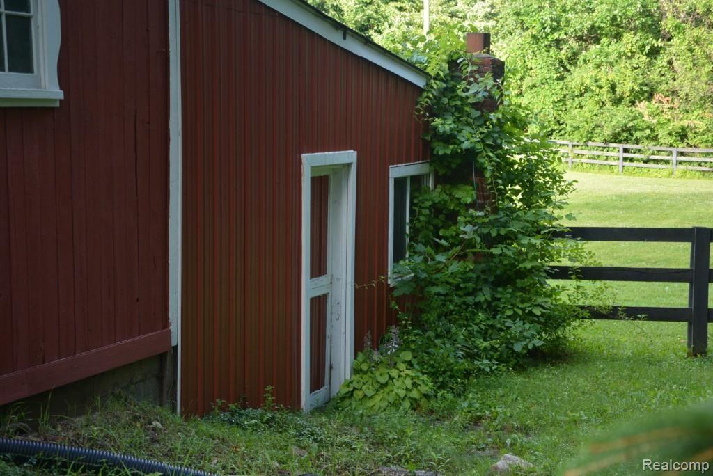 3470 Ray Road Oxford, MI 48370 - Photo 51 of 71 3470 Ray Rd (74).jpg