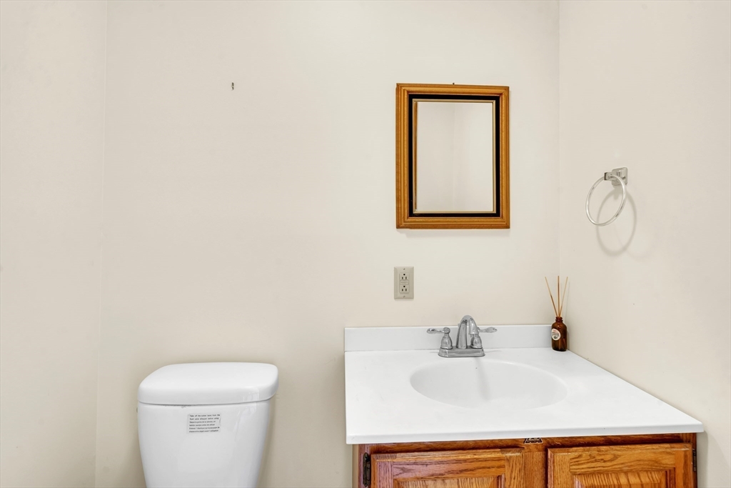 127 Pelham Road Amherst, MA 01002 - Photo 23 of 38