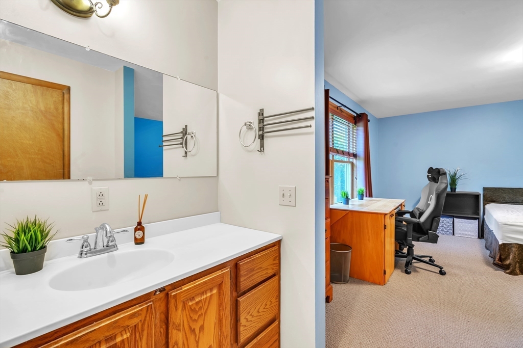 127 Pelham Road Amherst, MA 01002 - Photo 31 of 38