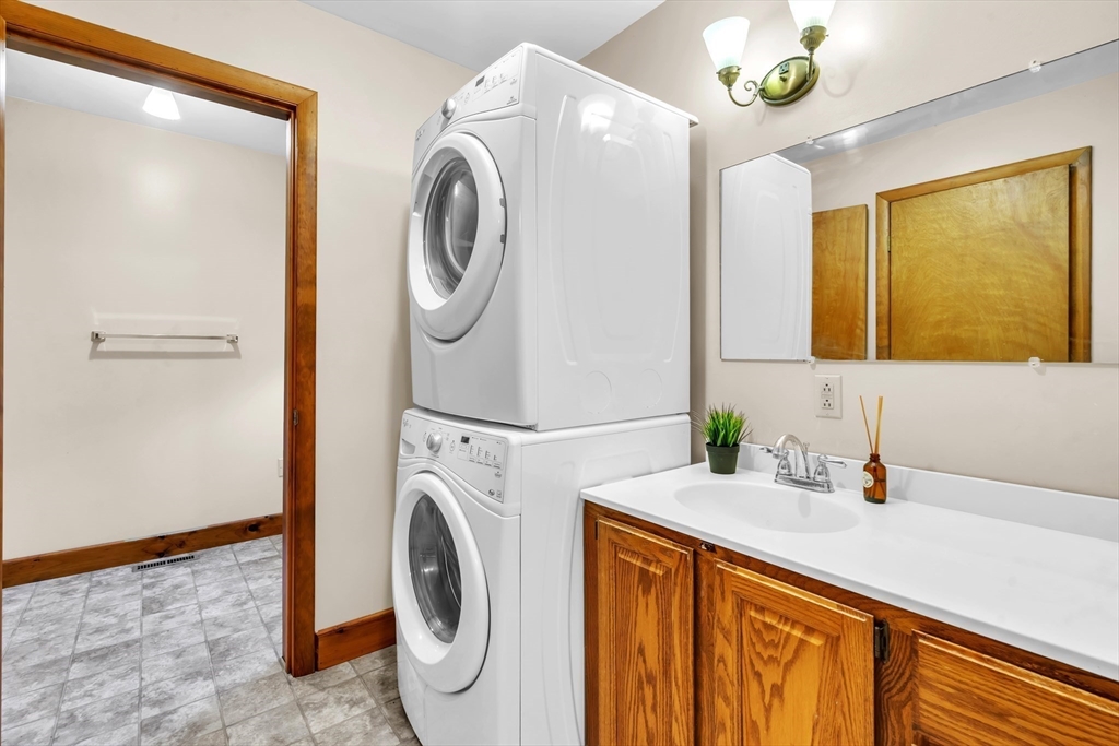 127 Pelham Road Amherst, MA 01002 - Photo 34 of 38