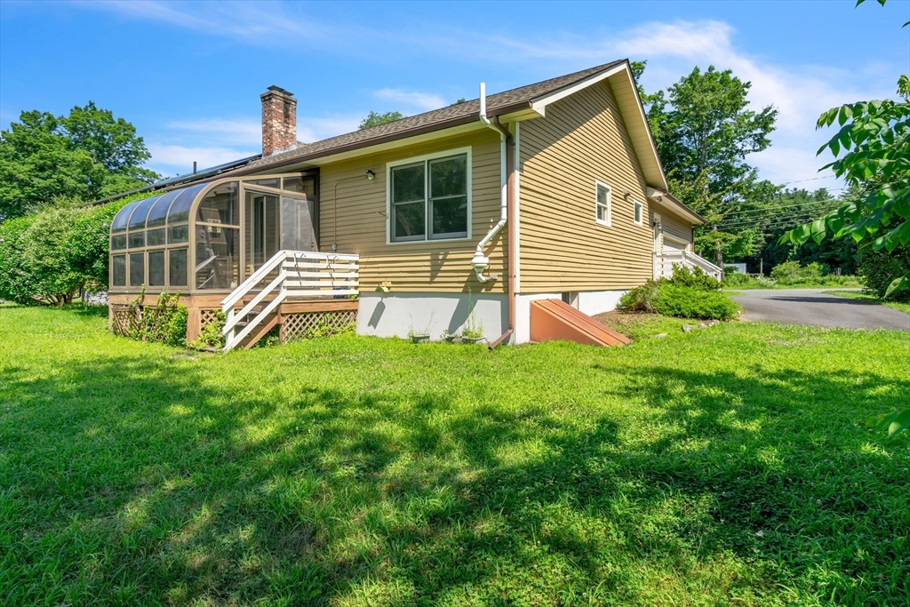 127 Pelham Road Amherst, MA 01002 - Photo 7 of 38