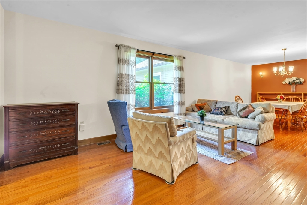 127 Pelham Road Amherst, MA 01002 - Photo 9 of 38
