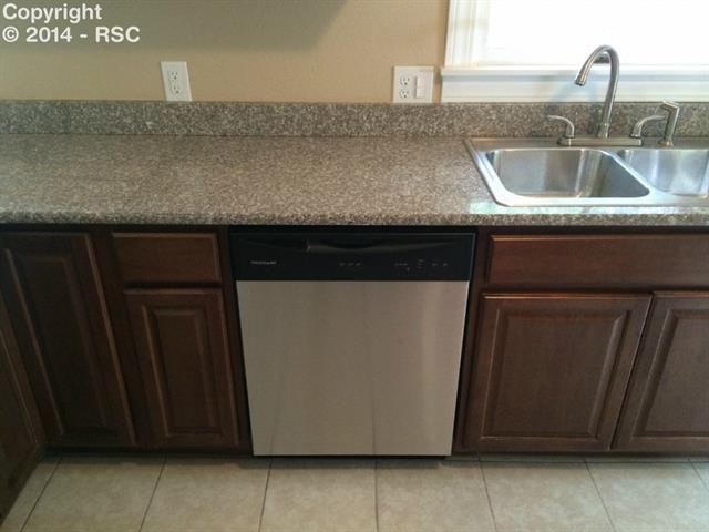 838 East Rio Grande Street Colorado Springs, CO 80903 - Photo 7 of 25 Dishwasher