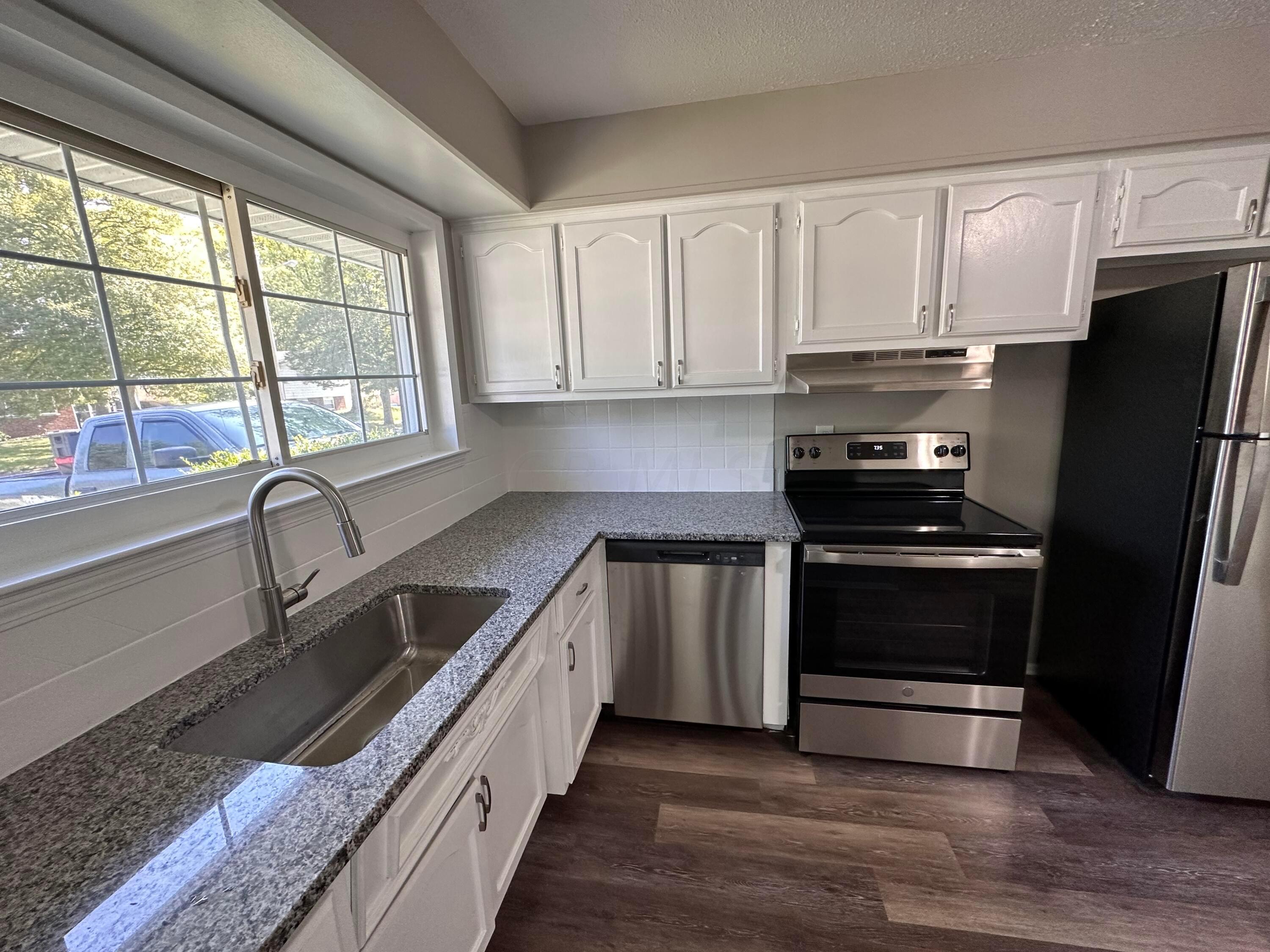 2603 Maybury Road Columbus, OH 43232 - Photo 8 of 25 9B376317-1364-481C-A5E3-016E5CF2B04B
