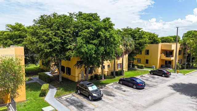 $202,500 | 576 Northwest 114th Avenue, Unit 203, Sweetwater, FL 33172