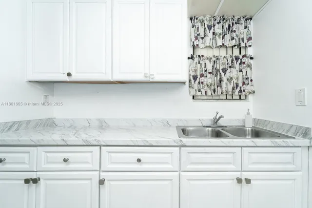 $202,500 | 576 Northwest 114th Avenue, Unit 203, Sweetwater, FL 33172