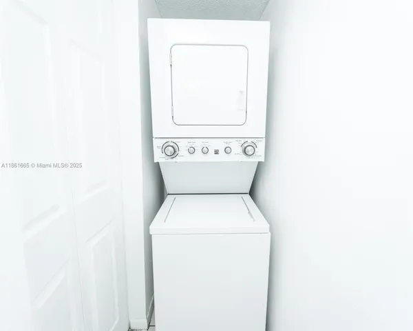 $202,500 | 576 Northwest 114th Avenue, Unit 203, Sweetwater, FL 33172