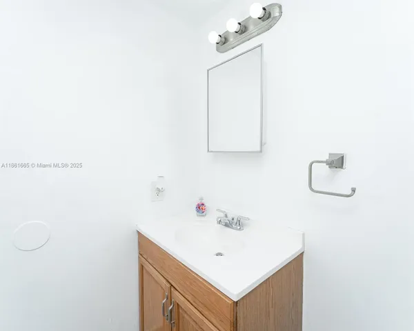 $202,500 | 576 Northwest 114th Avenue, Unit 203, Sweetwater, FL 33172