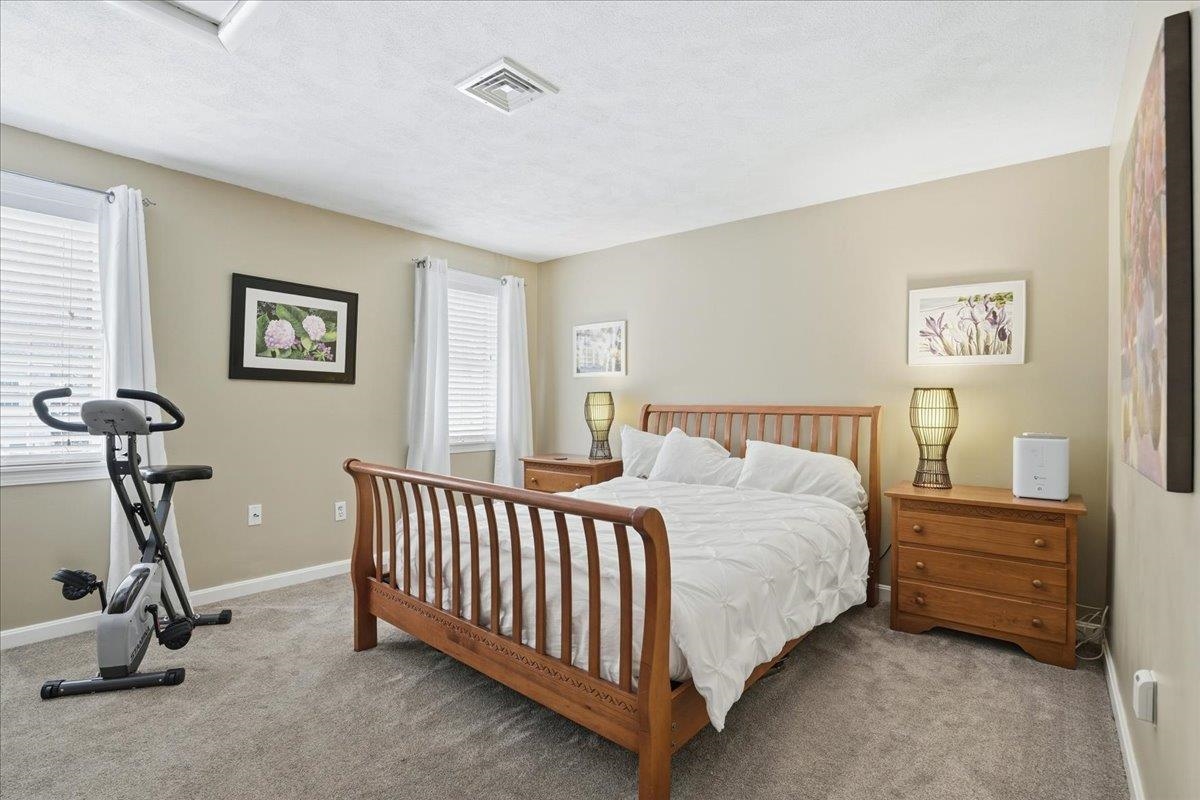 43 Hawkstead Hollow Nashua, NH 03063 - Photo 19 of 39