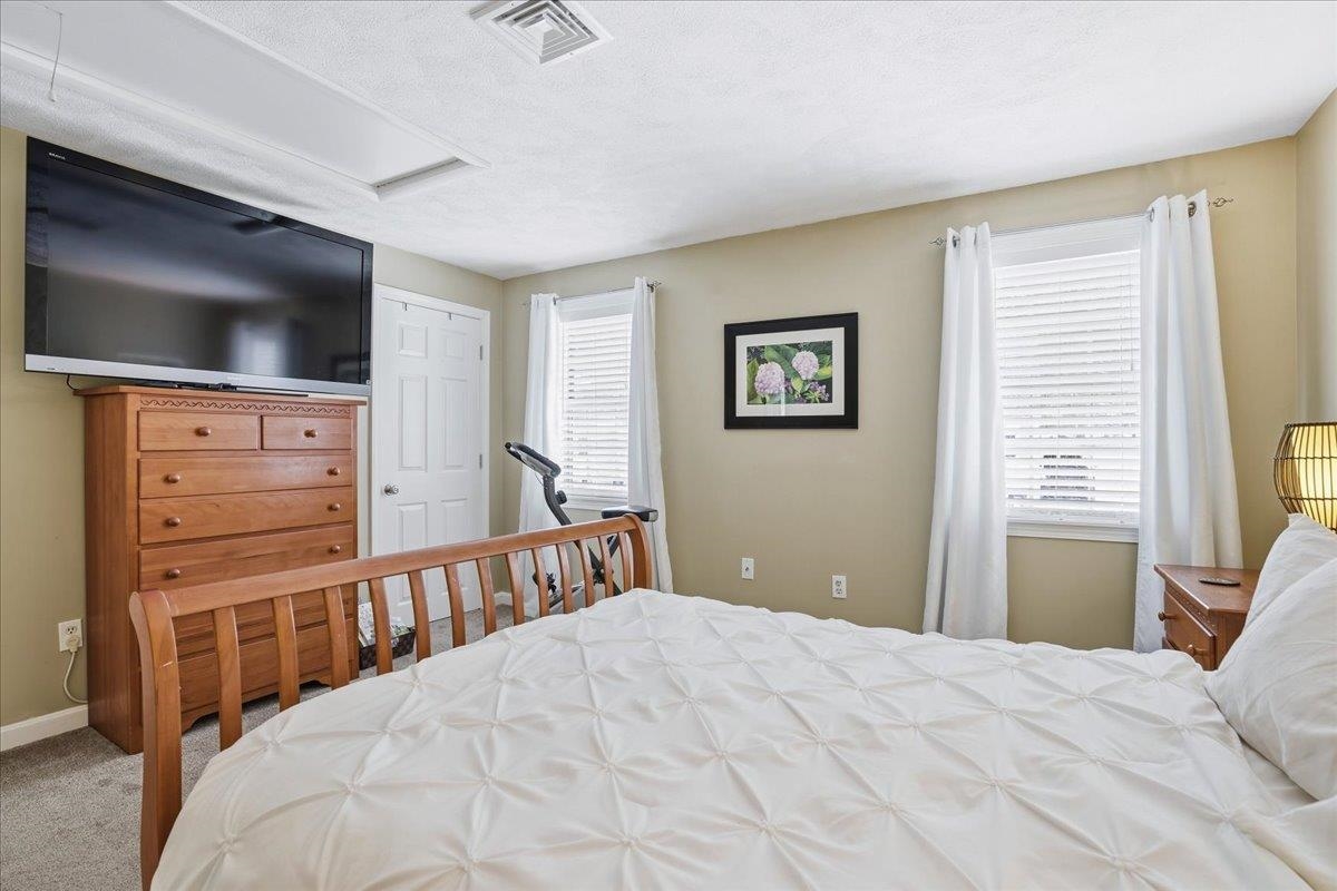 43 Hawkstead Hollow Nashua, NH 03063 - Photo 20 of 39