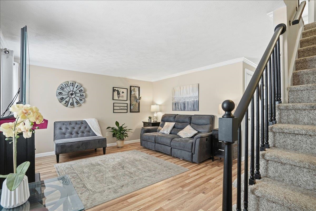 43 Hawkstead Hollow Nashua, NH 03063 - Photo 5 of 39