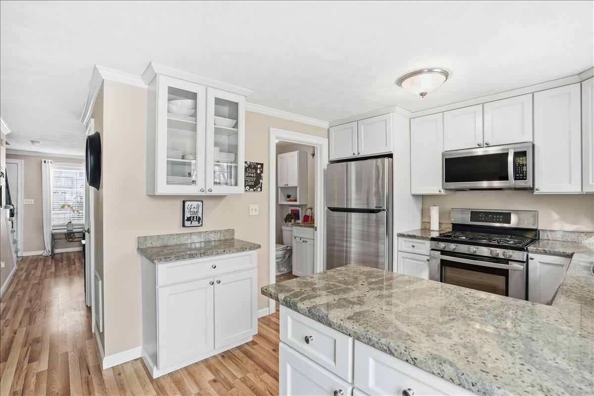 43 Hawkstead Hollow Nashua, NH 03063 - Photo 7 of 39