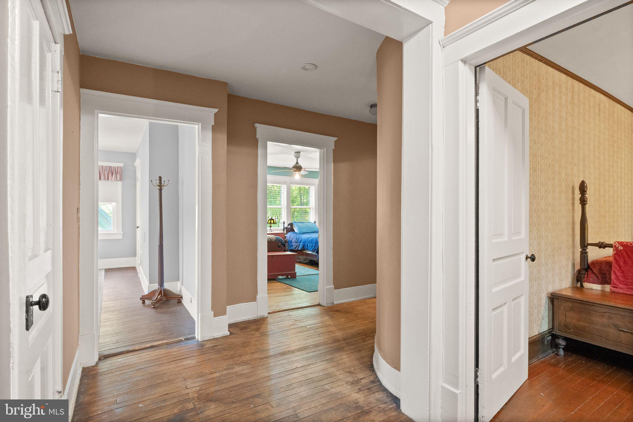5102 Weston Road Warrenton, VA 20187 - Photo 30 of 65 Upper hall - hardwood floors