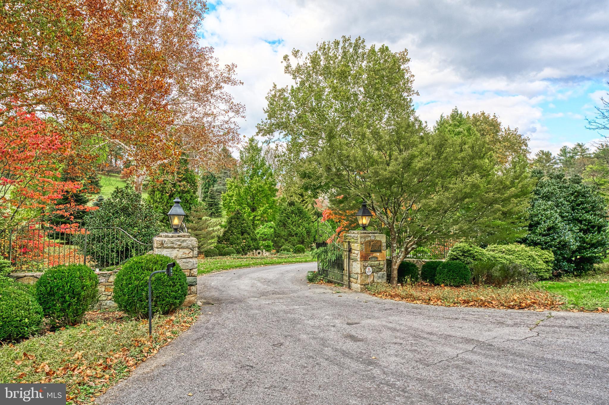 13223 Loyalty Road Leesburg, VA 20176 - Photo 3 of 99