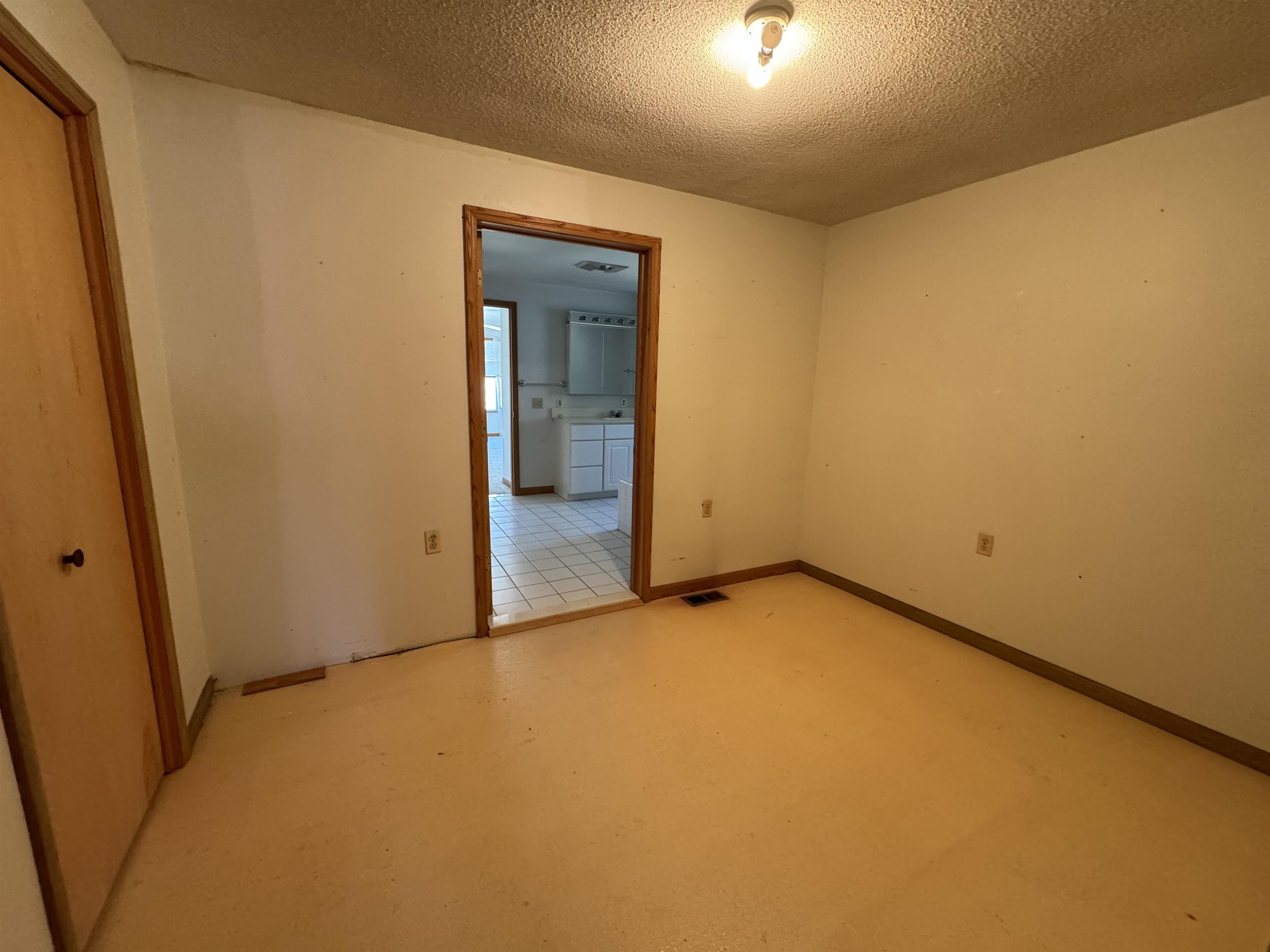 191 North Spring Street, Unit 1 Gladwin, MI 48624 - Photo 15 of 27 Gallery Image 15