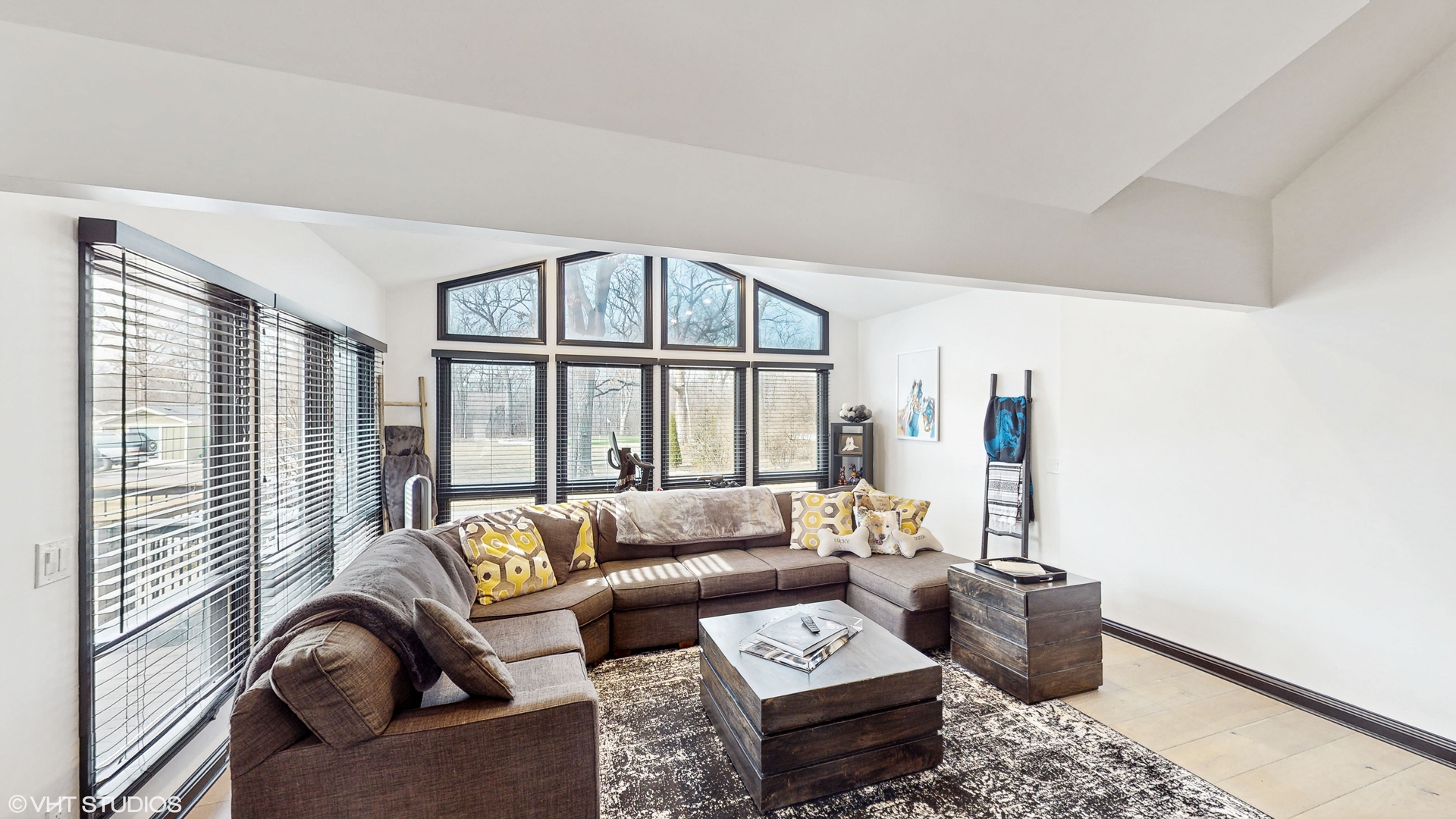 15160 West Oak Spring Road Libertyville, IL 60048 - Photo 7 of 36 a living room with furniture and a large window