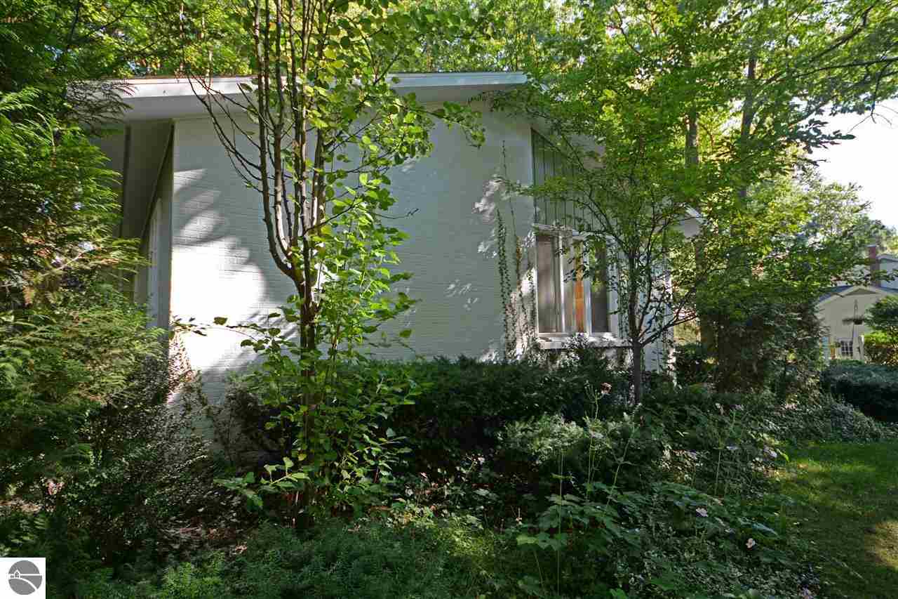 610 Bloomfield Road Traverse City, MI 49686 - Photo 37 of 56 1797226-36.JPG