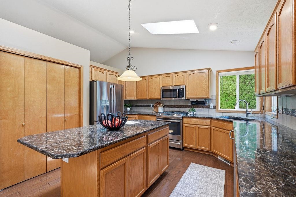 4406 East Woodglen Road Mead, WA 99021 - Photo 12 of 48